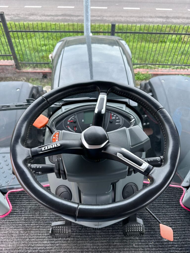 WhatsApp Image 2025-09-24 at 09.57.02